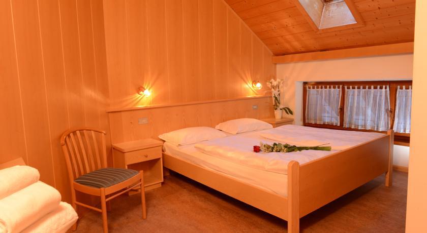 Hotel Casa Alpina - Alpin Haus Selva di Val Gardena Room photo